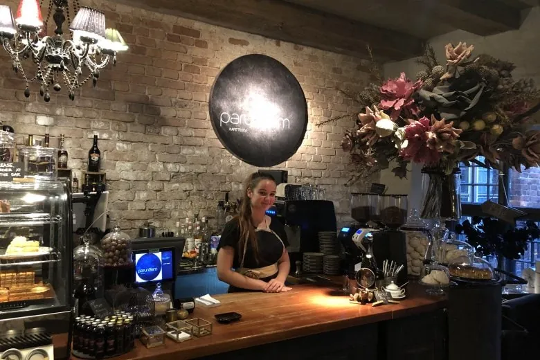 Parunāsim café